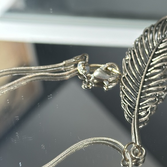 Light As A Feather Pendant Necklace 925 Sterling Silver - Picture 4 of 9